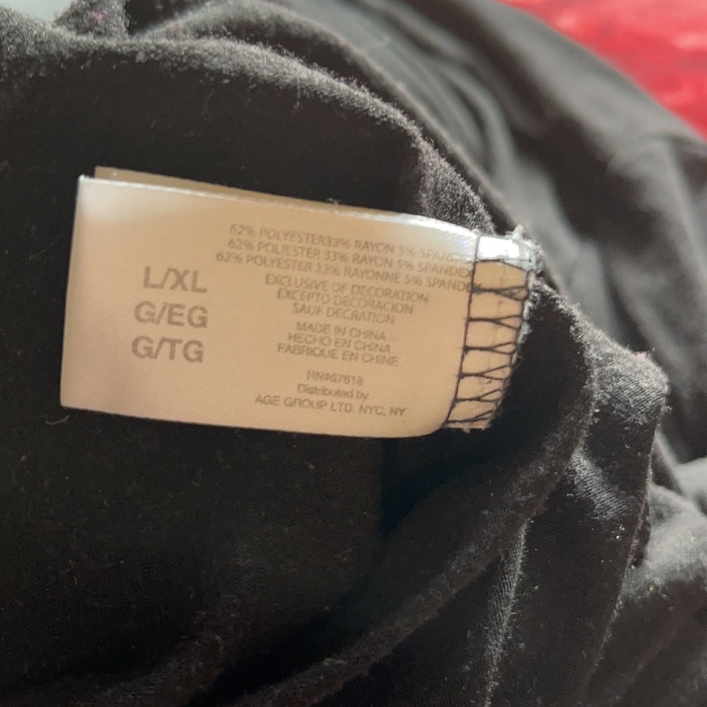 Flora black robe - Picture 3 of 6